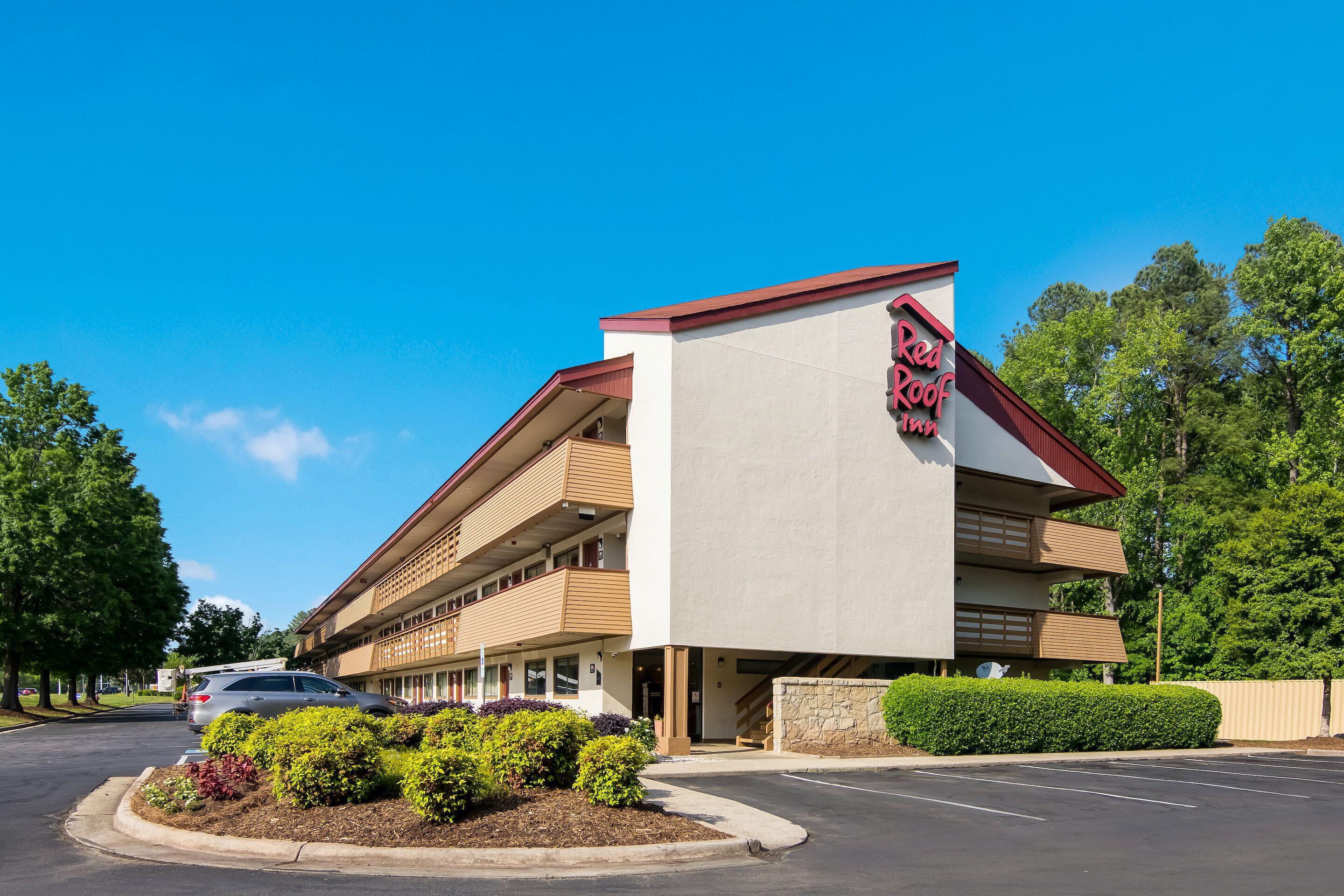 4 Budget Hotels Near Carolina Theatre of Durham Worth Booking