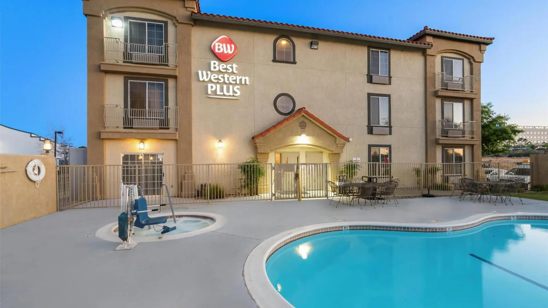 6 Resort Hotels Near Marie Kerr Park Worth Booking