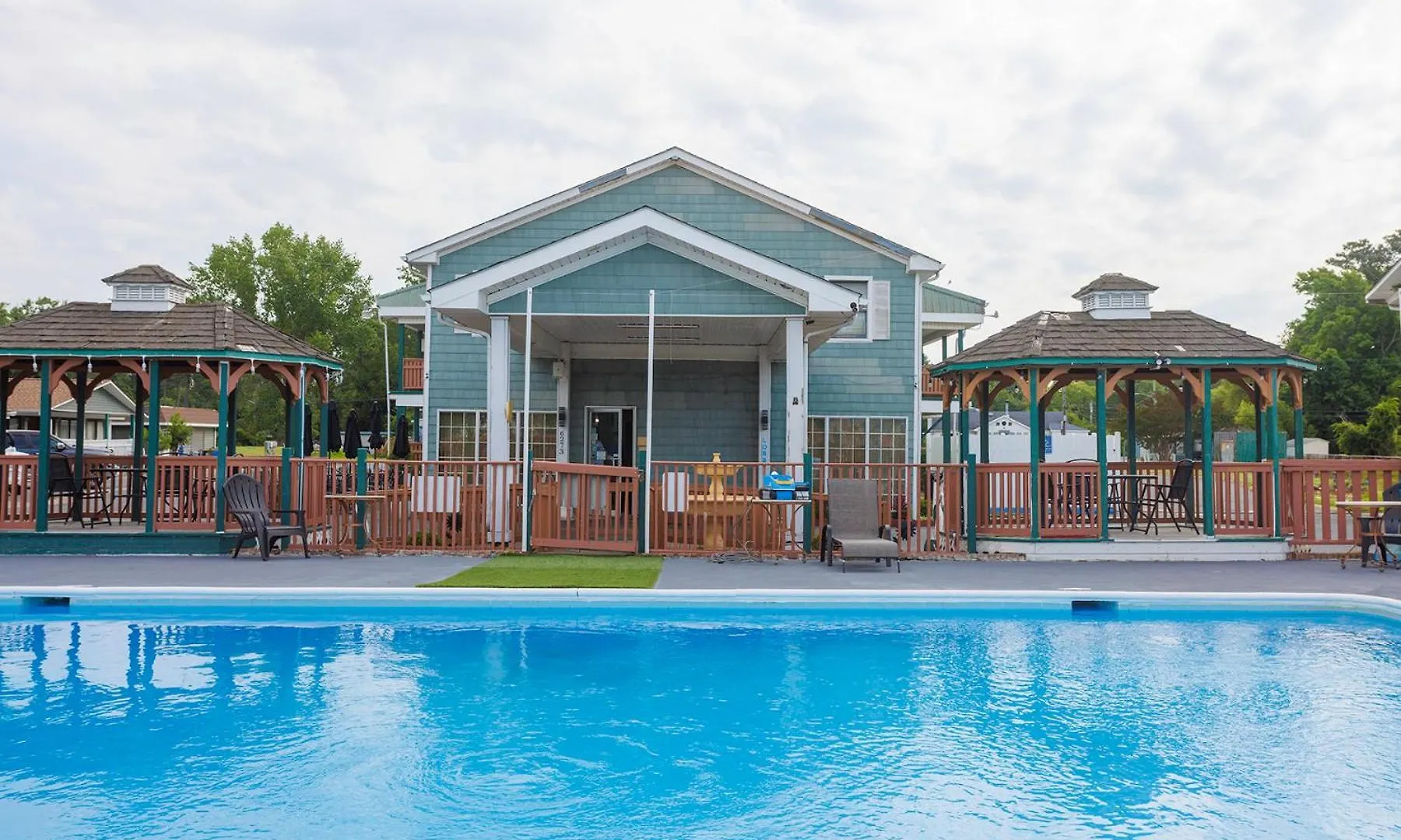 4 Central Hotels in Chincoteague for Easy Island Access