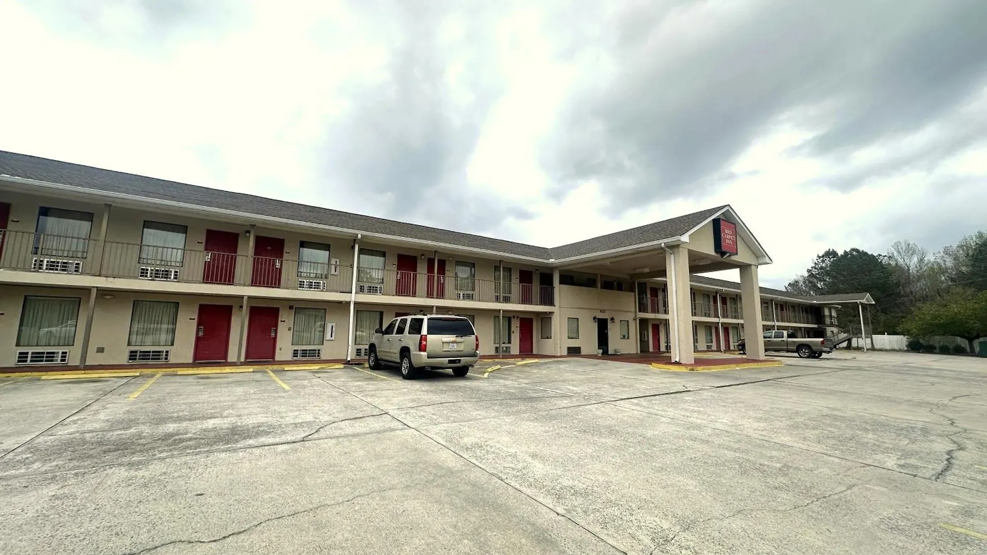 6 Smart Airport Hotels Near Macon City Auditorium