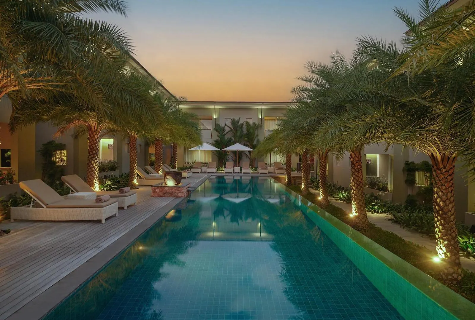 4 Central Hotels Near Tuban Beach Worth Booking