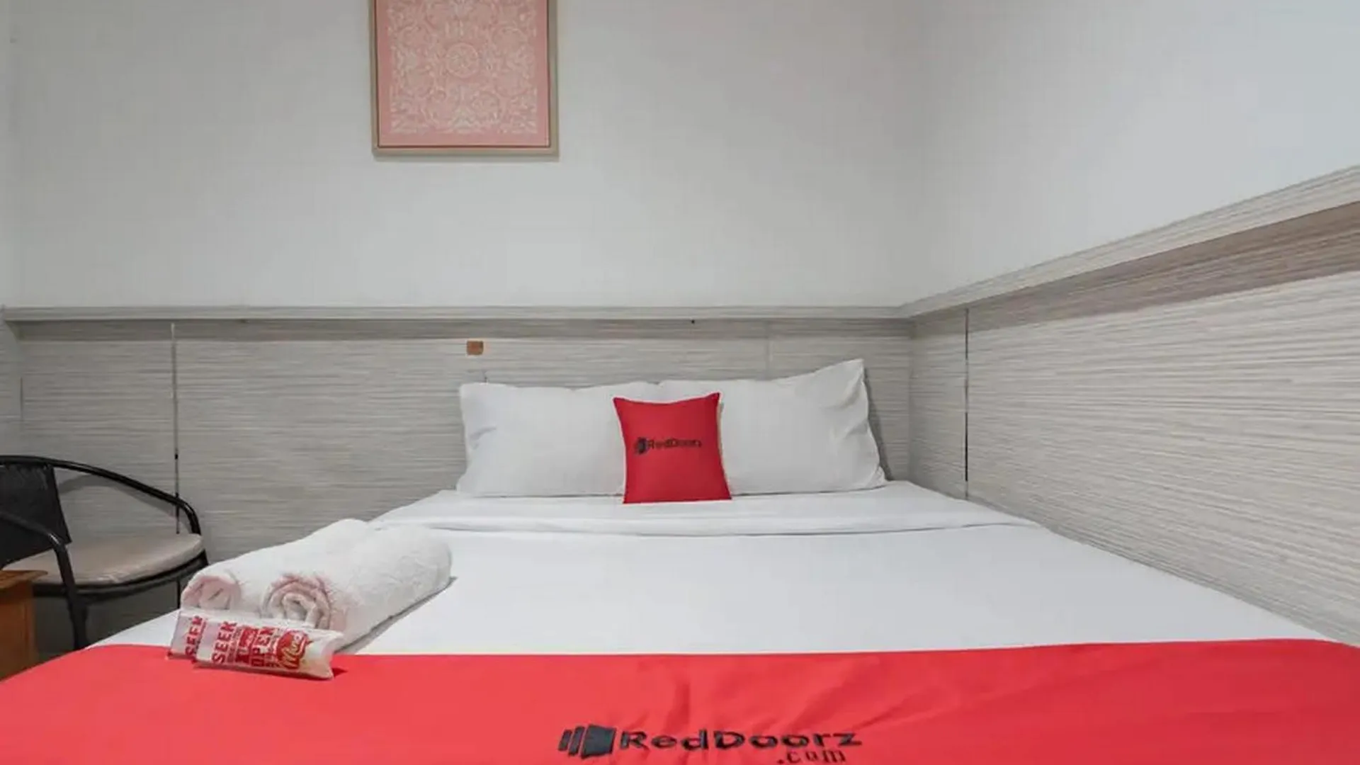 4 RedDoorz Hotels in Sukajadi Worth Booking