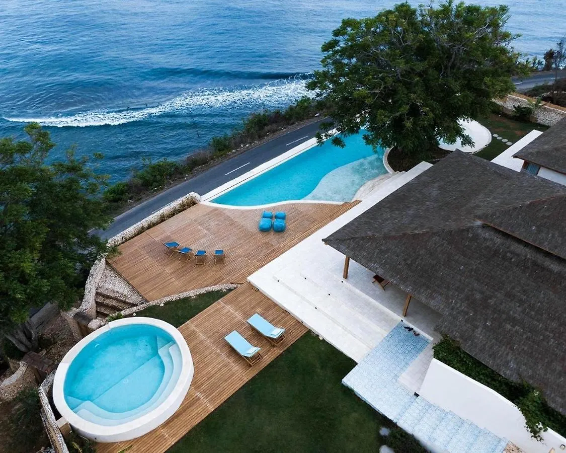 Where to Stay Near Dalem Penataran Ped Temple: 4 Best Villas