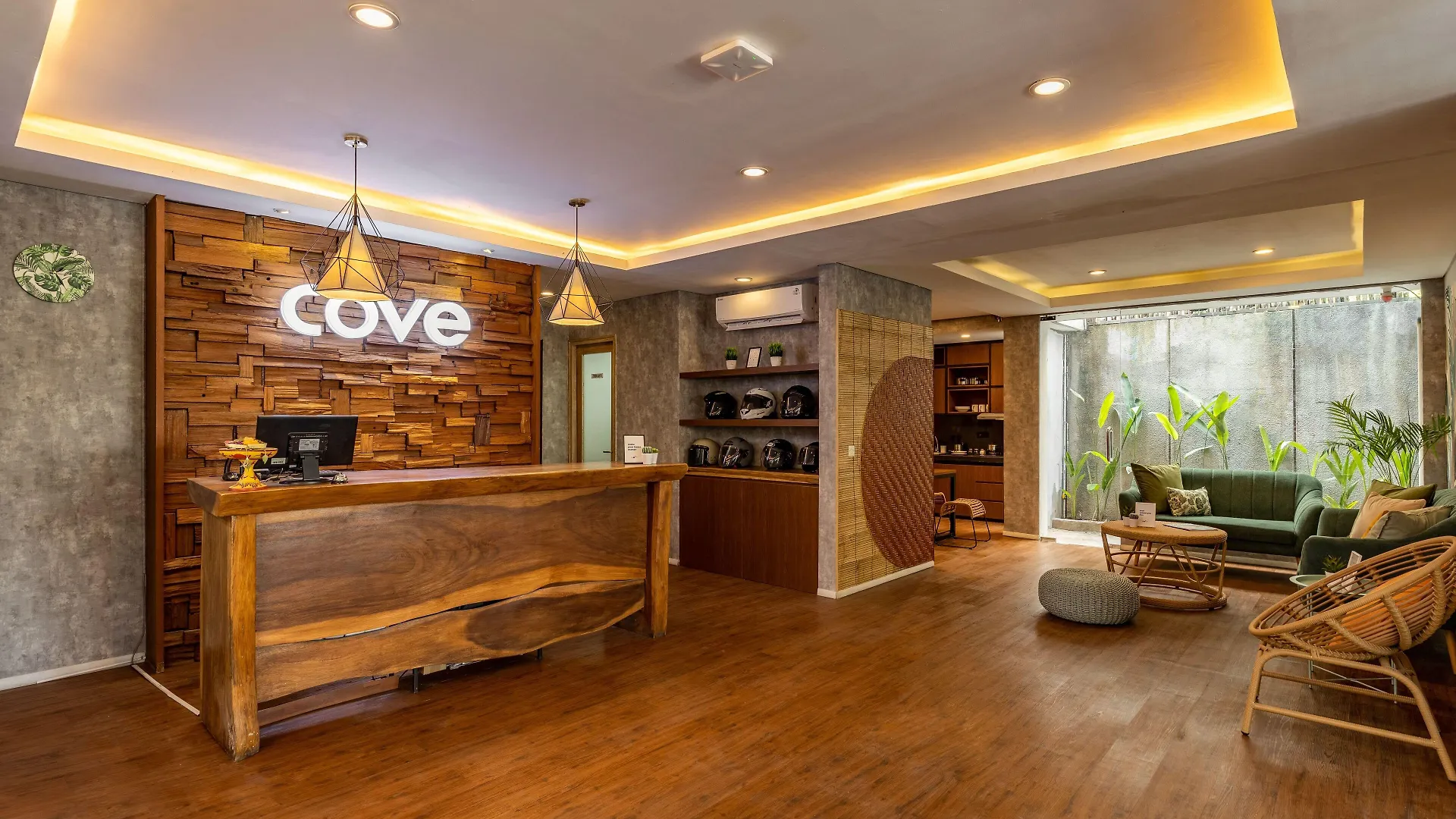 8 Airport Hotels in Sunset Road, Seminyak Worth Booking
