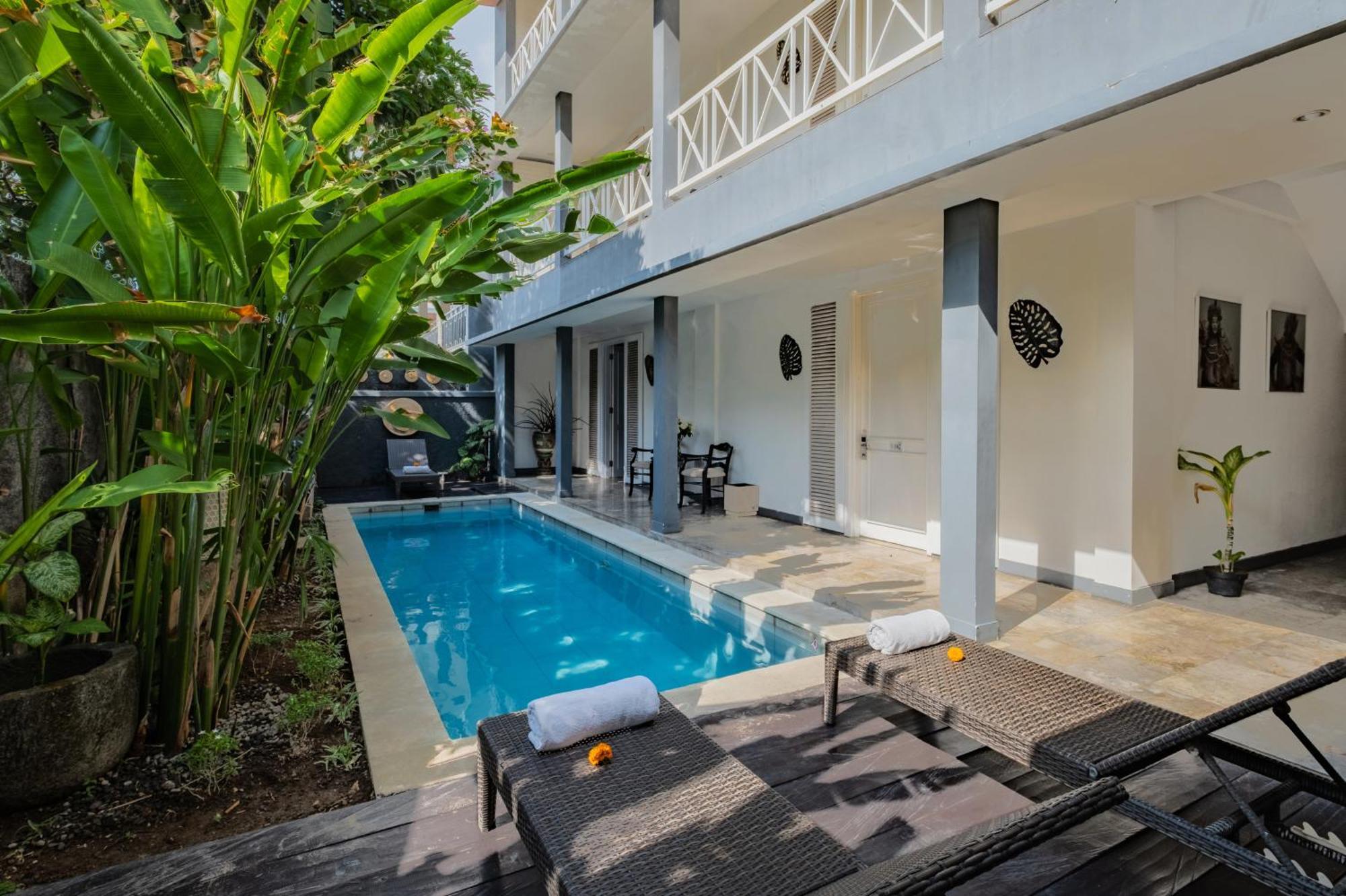 11 Best Central Hotels in Petitenget, Seminyak