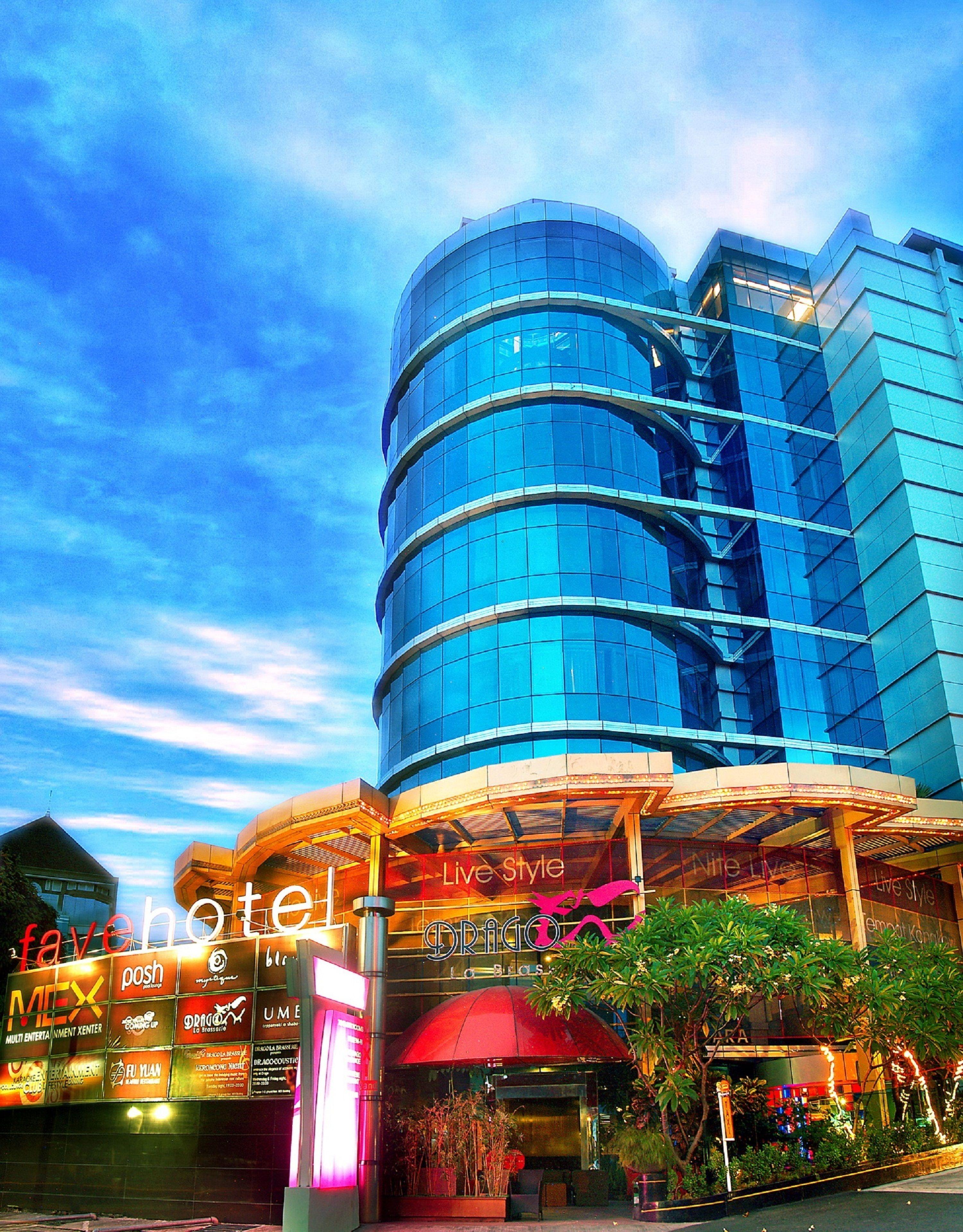 4 Central Hotels in Tunjungan Surabaya Worth Booking