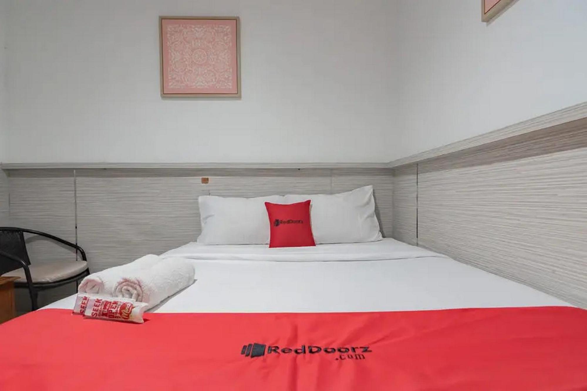 4 RedDoorz Hotels in Pasteur That Deliver Real Value