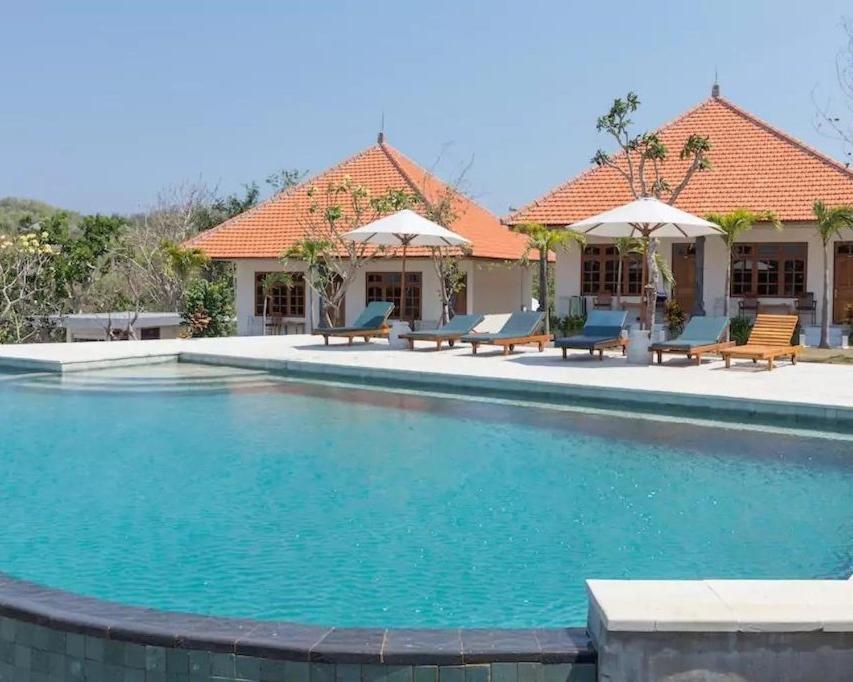 Staying Near Garuda Wisnu Kencana: 5 Central Hotels Compared