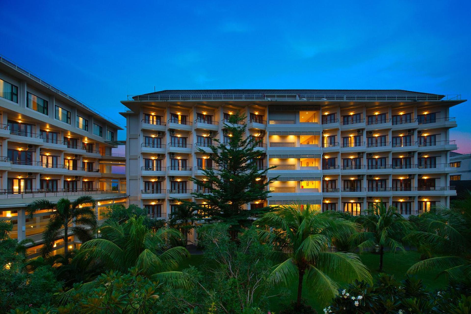 Near Islamic Center Lombok: 5 Spa Hotels Compared